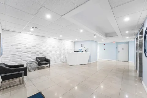 $425,000 | 1600 South Ocean Drive, Unit 7H, Hollywood, FL 33019