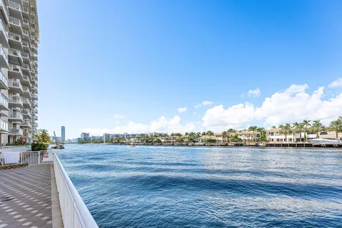 $425,000 | 1600 South Ocean Drive, Unit 7H, Hollywood, FL 33019