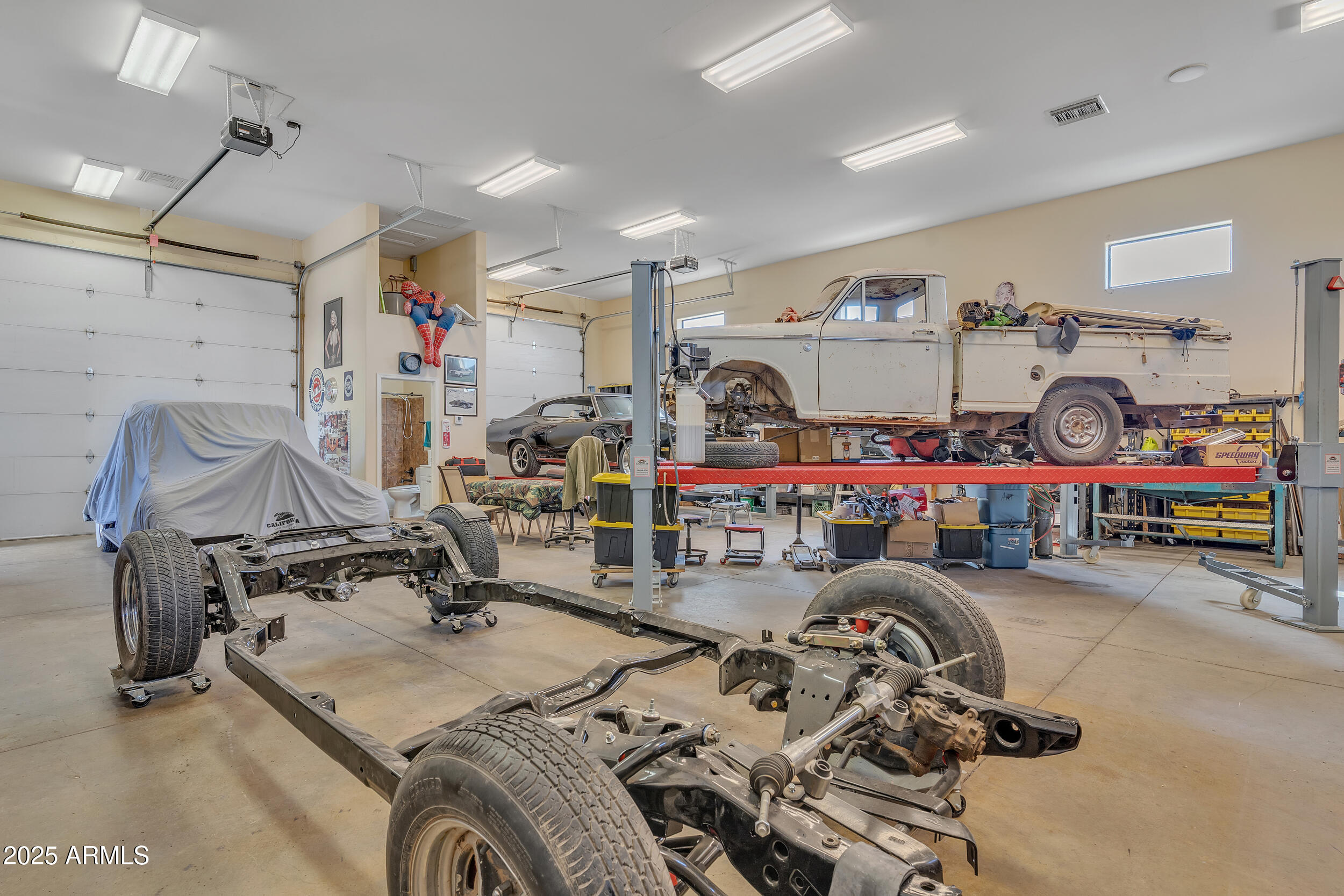 7172 Gelding Lane Coolidge, AZ 85128 - Photo 34 of 45 a utility room with lots of appliances