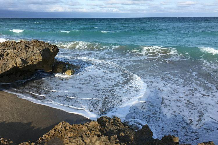 5400 Southeast Jack Avenue Stuart, FL 34997 - Photo 18 of 20 a view of a water with an outdoor space