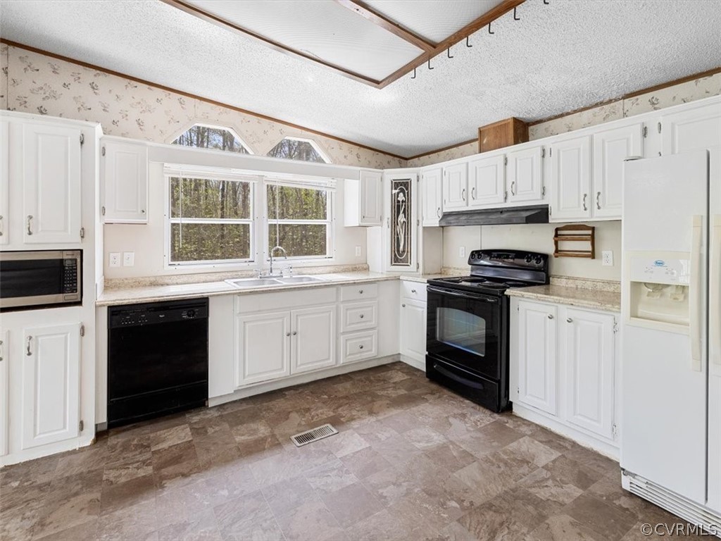 4271 Three Bridge Road Powhatan, VA 23139 - Photo 11 of 21 Gallery Image 11