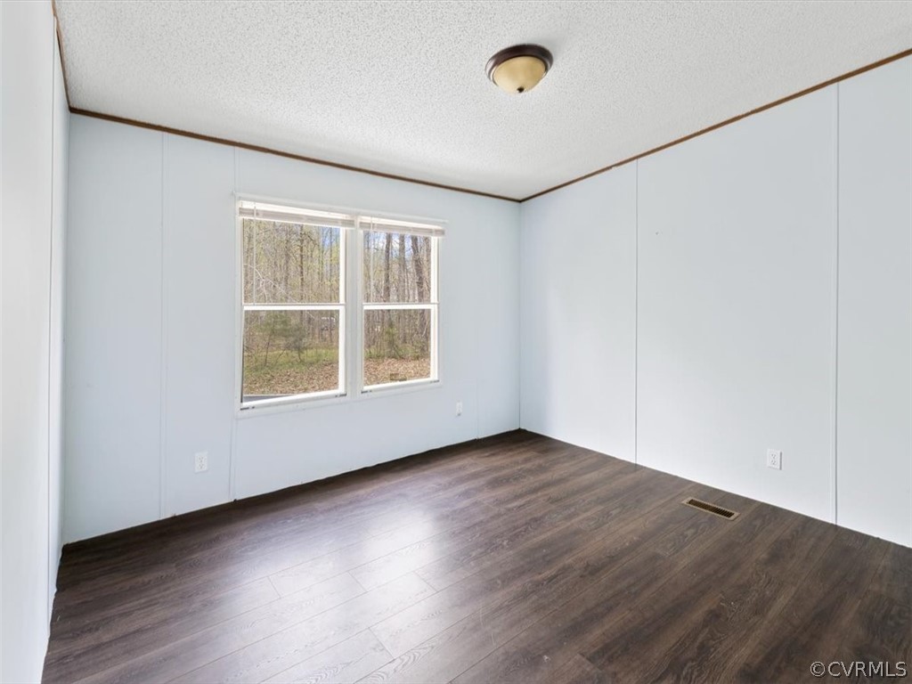 4271 Three Bridge Road Powhatan, VA 23139 - Photo 7 of 21 Gallery Image 7
