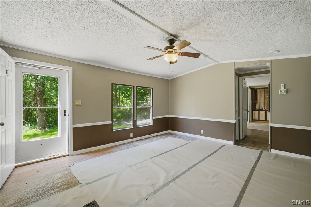 46 Canal Road Schroeppel, NY 13135 - Photo 8 of 24