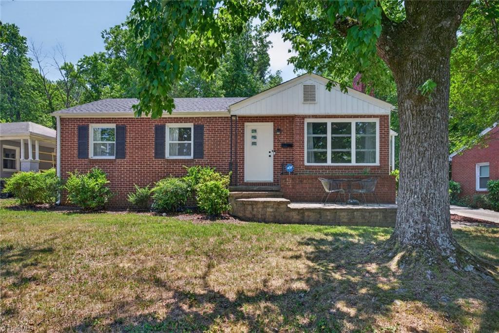 215 South Lindell Road Greensboro, NC 27403 - Photo 1 of 29