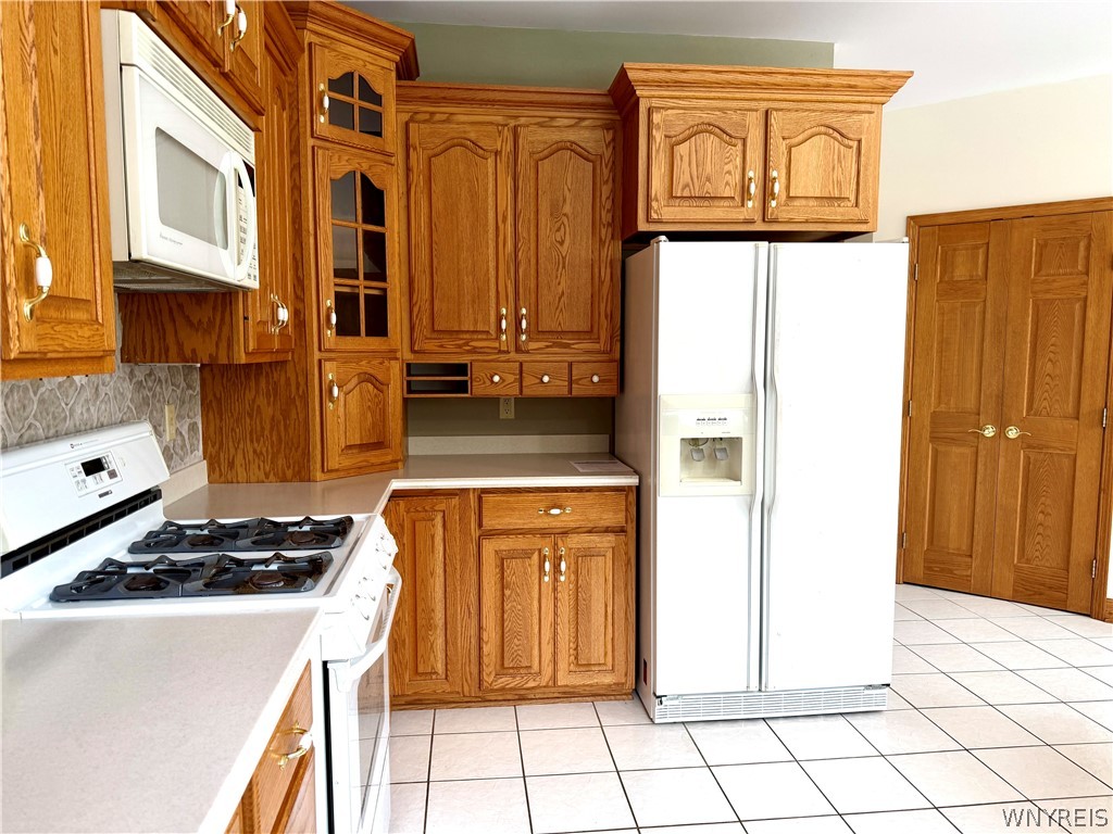 9239 Carpenter Road Eden, NY 14057 - Photo 7 of 40 Gallery Image 7