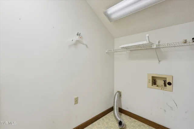 $220,500 | 20 Willowbrook Drive, Unit 20, Kingsport, TN 37660