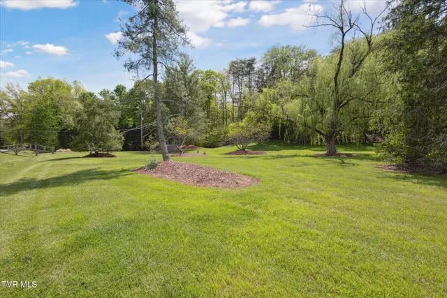 $220,500 | 20 Willowbrook Drive, Unit 20, Kingsport, TN 37660