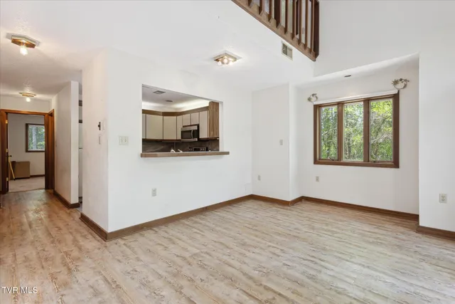 $220,500 | 20 Willowbrook Drive, Unit 20, Kingsport, TN 37660