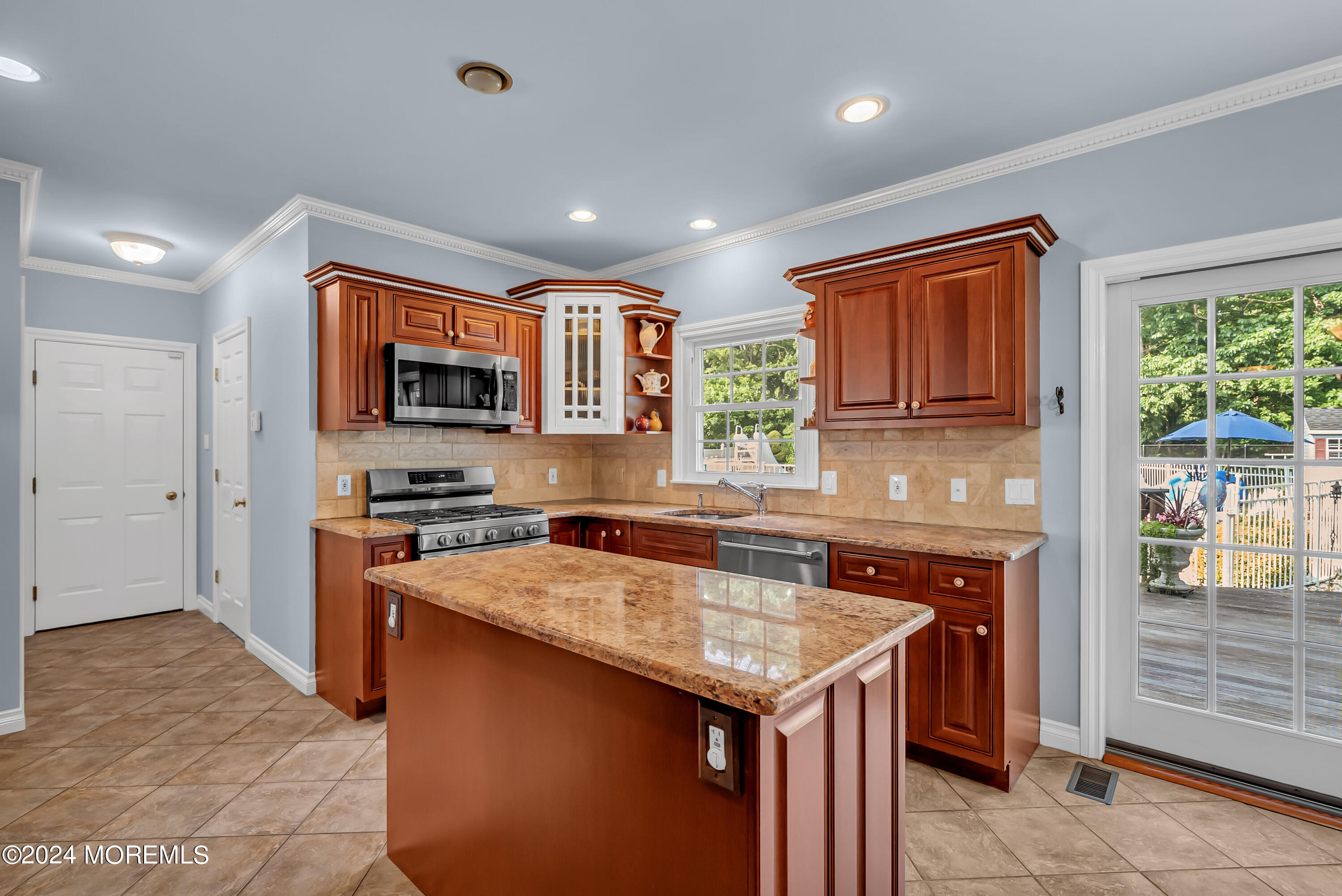 5 Hemlock Hill Road Jackson, NJ 08527 - Photo 17 of 58 022_mjb09100_319