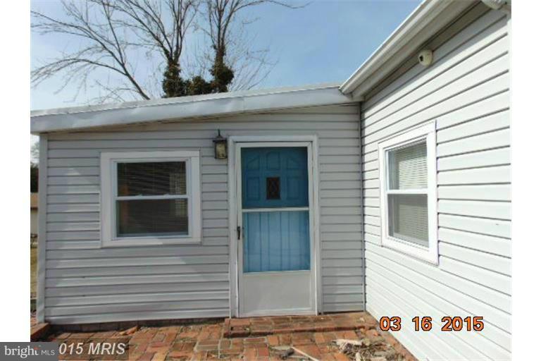 2262 Monocacy Road Essex, MD 21221 - Photo 3 of 18 Waterfront House--Front Entrance