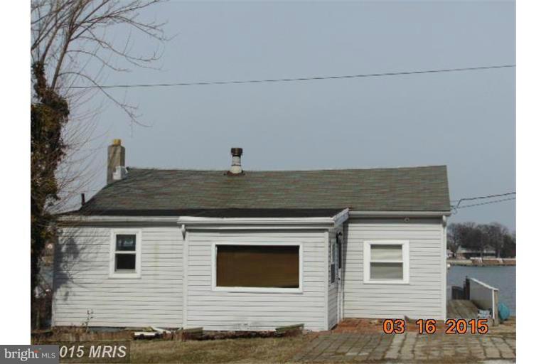 2262 Monocacy Road Essex, MD 21221 - Photo 4 of 18 Waterfront House--Window Facing Open Space