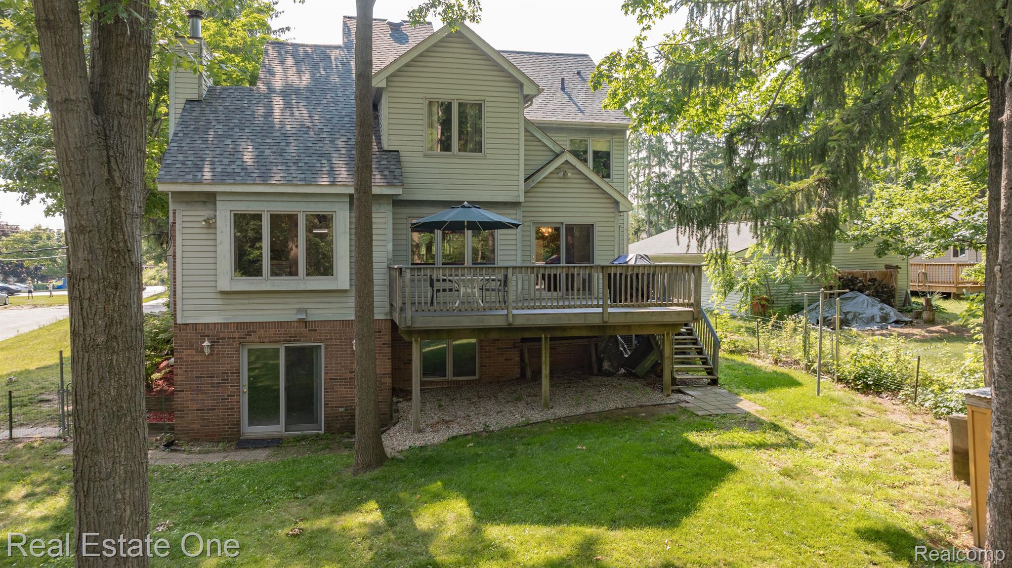 2520 South Commerce Road Walled Lake, MI 48390 - Photo 49 of 56 Rear Exterior