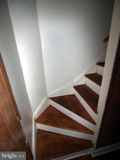 2829 Round Road Baltimore, MD 21225 - Photo 10 of 11 a view of an empty room