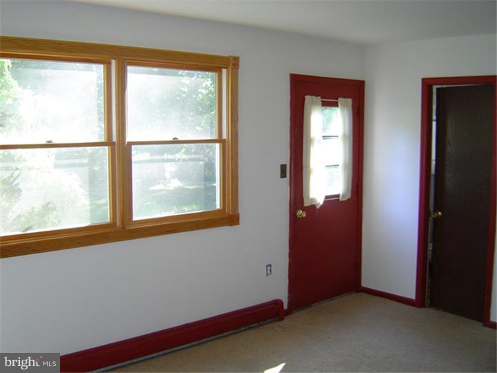 1842 Little Conestoga Road Elverson, PA 19520 - Photo 13 of 22 Family Room