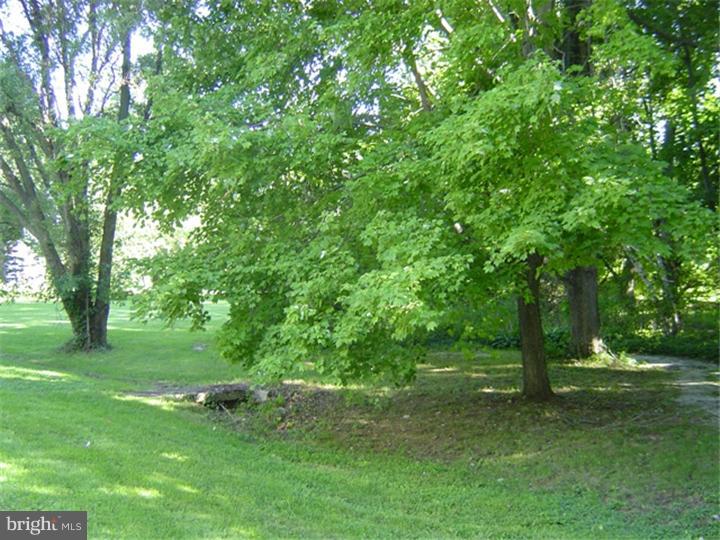 1842 Little Conestoga Road Elverson, PA 19520 - Photo 21 of 22 View in Back