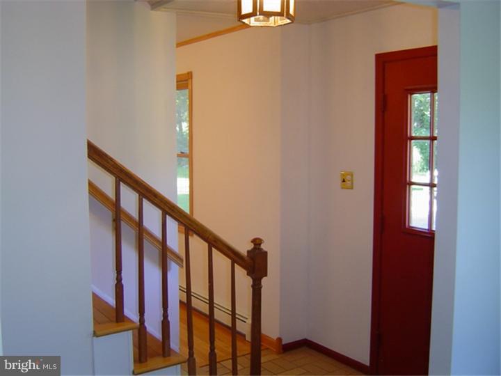 1842 Little Conestoga Road Elverson, PA 19520 - Photo 5 of 22 Foyer