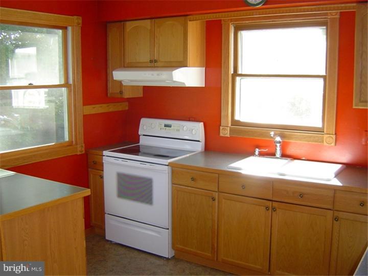 1842 Little Conestoga Road Elverson, PA 19520 - Photo 8 of 22 Kitchen
