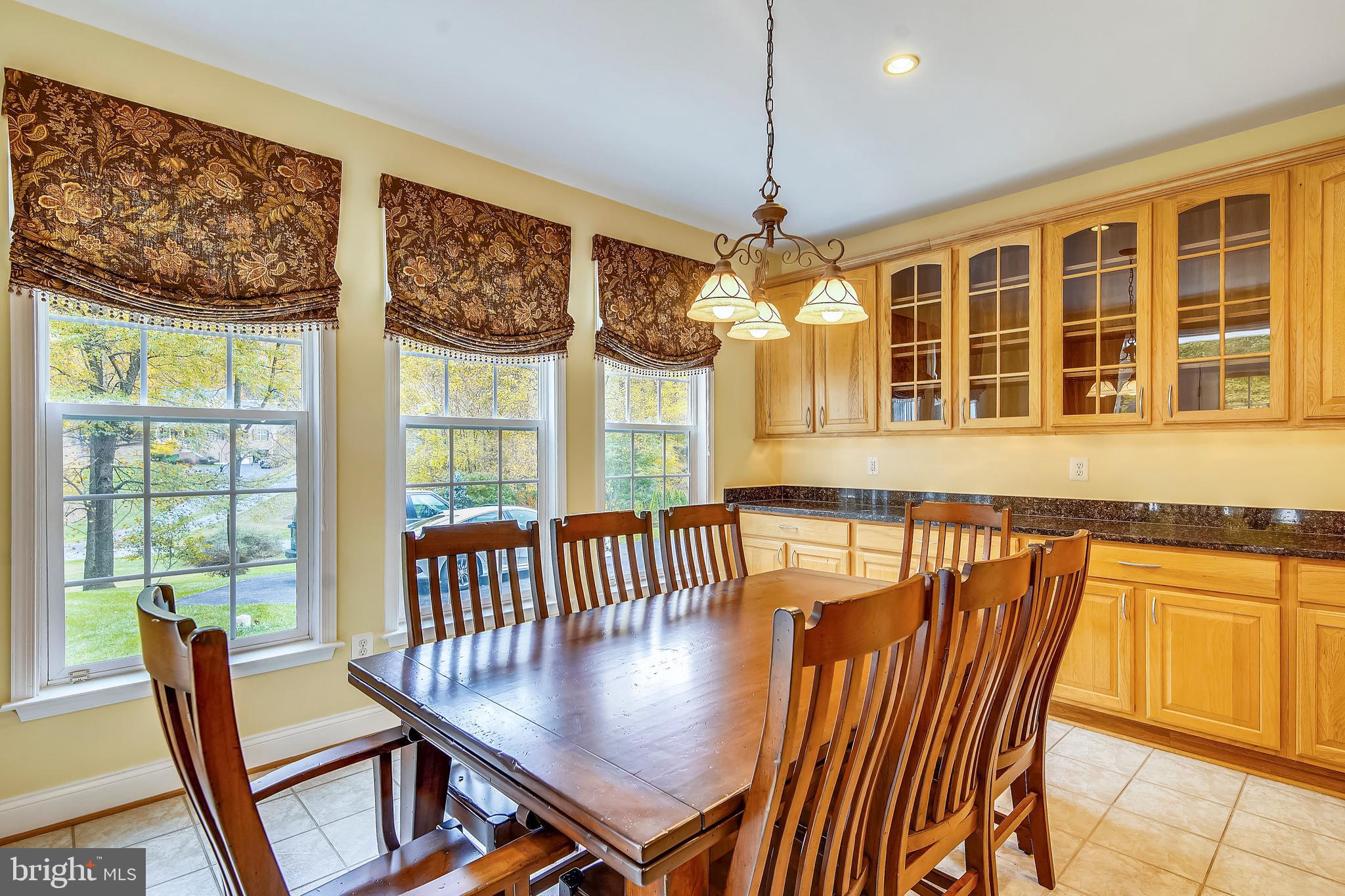 6661 South Clifton Road Frederick, MD 21703 - Photo 15 of 68 Breakfast area