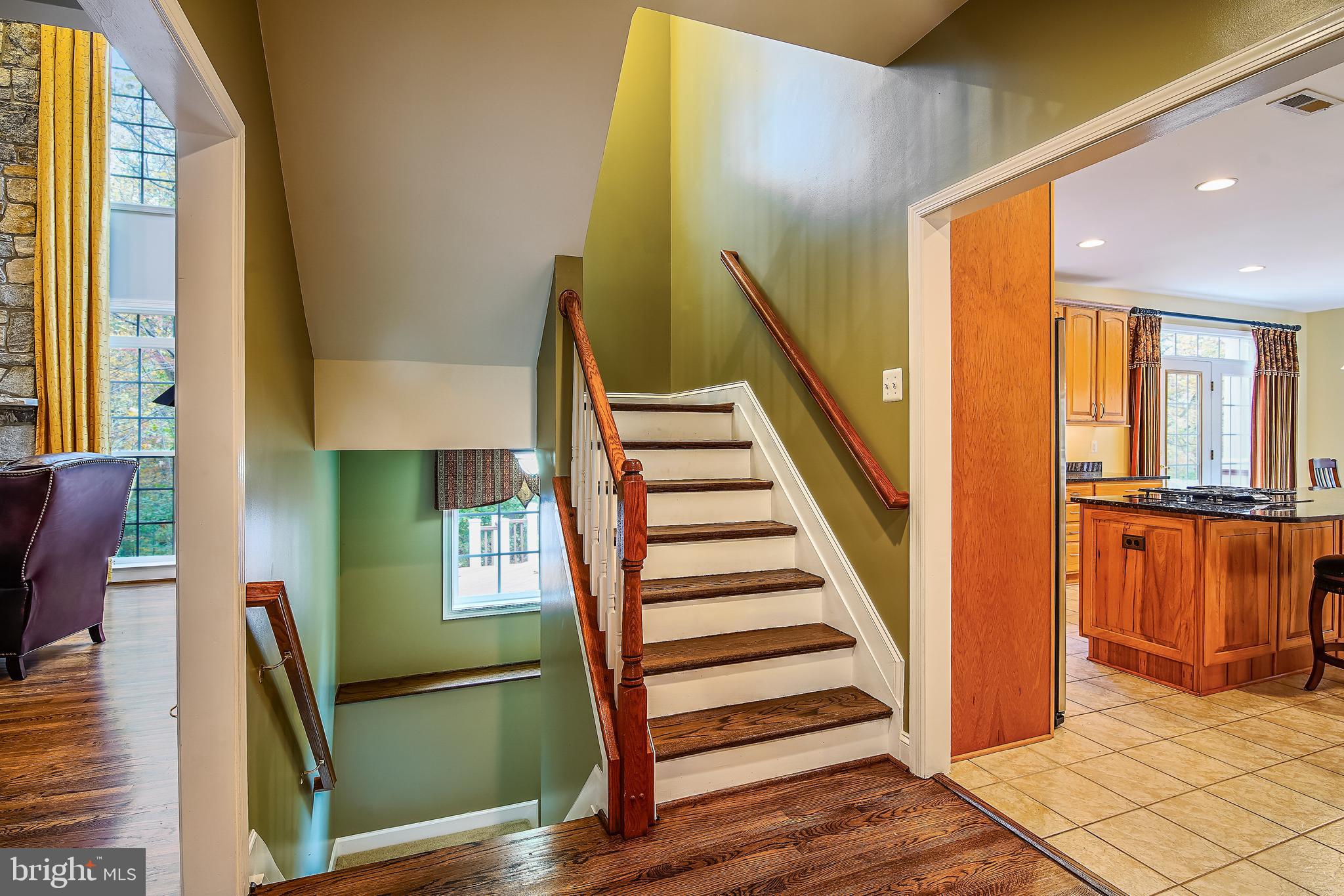 6661 South Clifton Road Frederick, MD 21703 - Photo 22 of 68 Back staircase