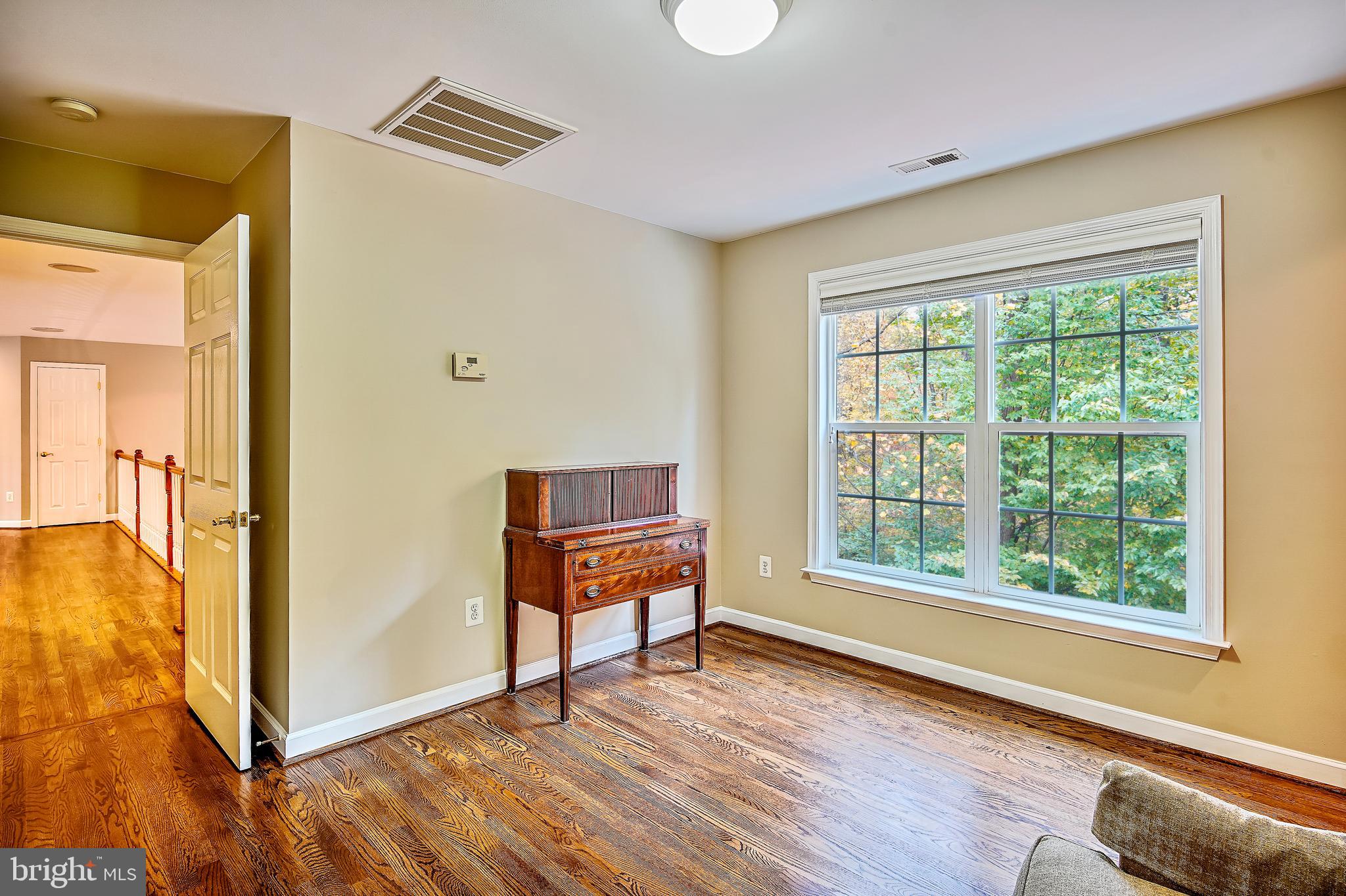 6661 South Clifton Road Frederick, MD 21703 - Photo 25 of 68 Master bedroom sitting room