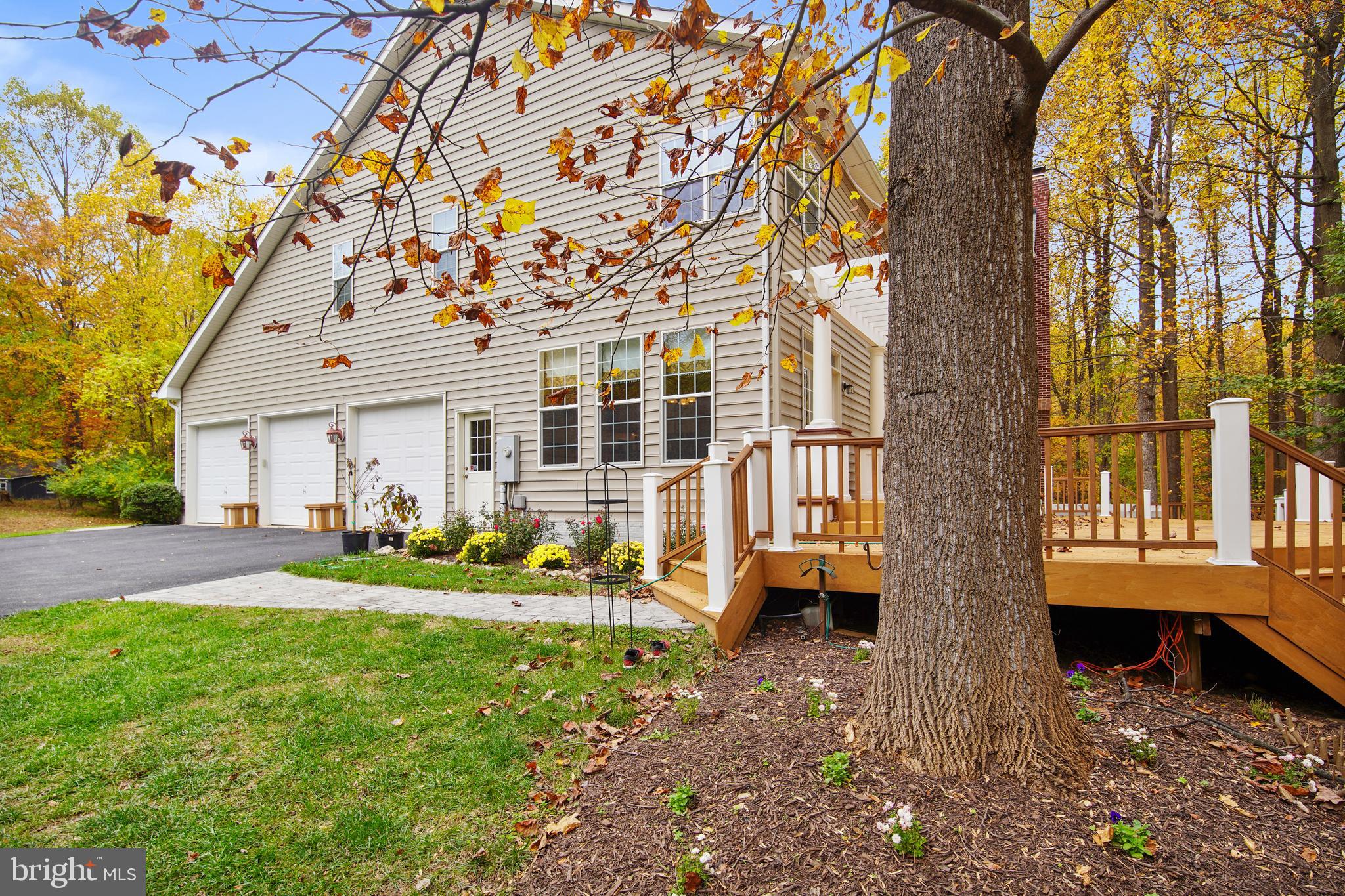6661 South Clifton Road Frederick, MD 21703 - Photo 54 of 68 Three car garage