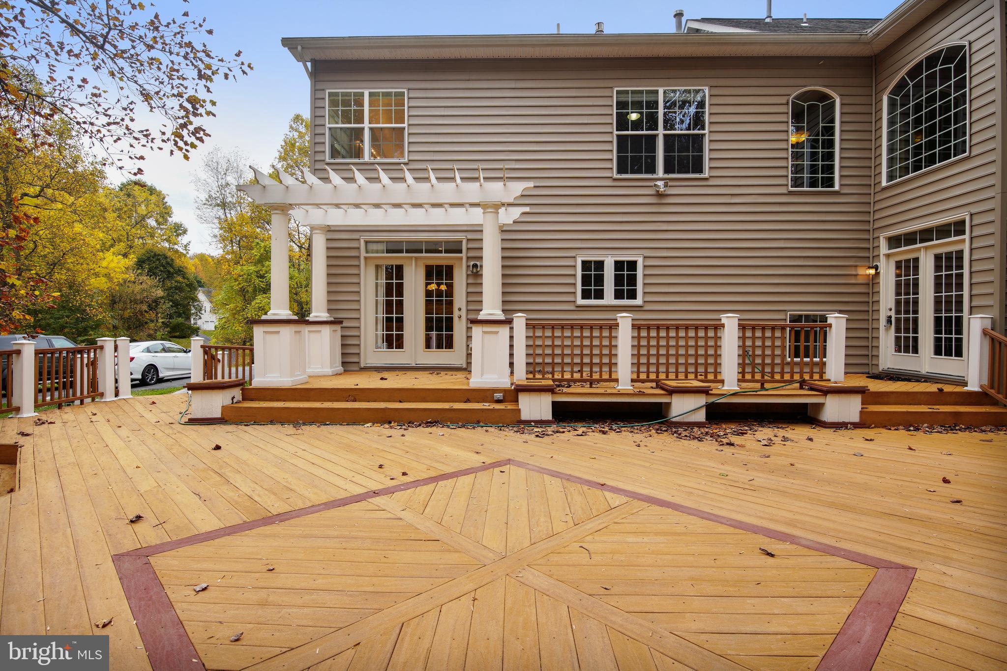 6661 South Clifton Road Frederick, MD 21703 - Photo 55 of 68 Rear deck