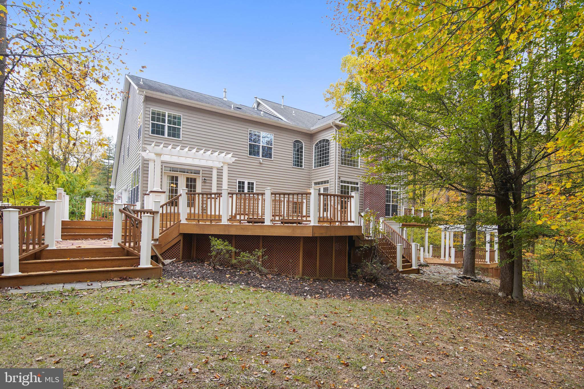 6661 South Clifton Road Frederick, MD 21703 - Photo 57 of 68 Expansive decking