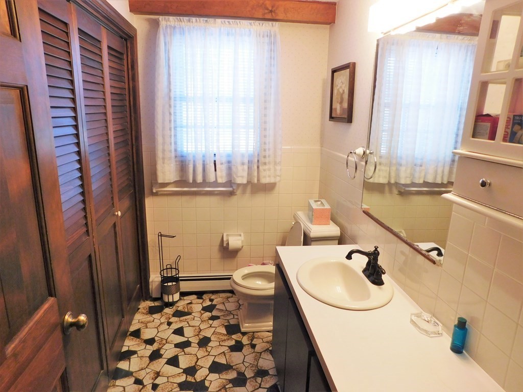 5 Rodgers Road Stoneham, MA 02180 - Photo 13 of 36 Gallery Image 13