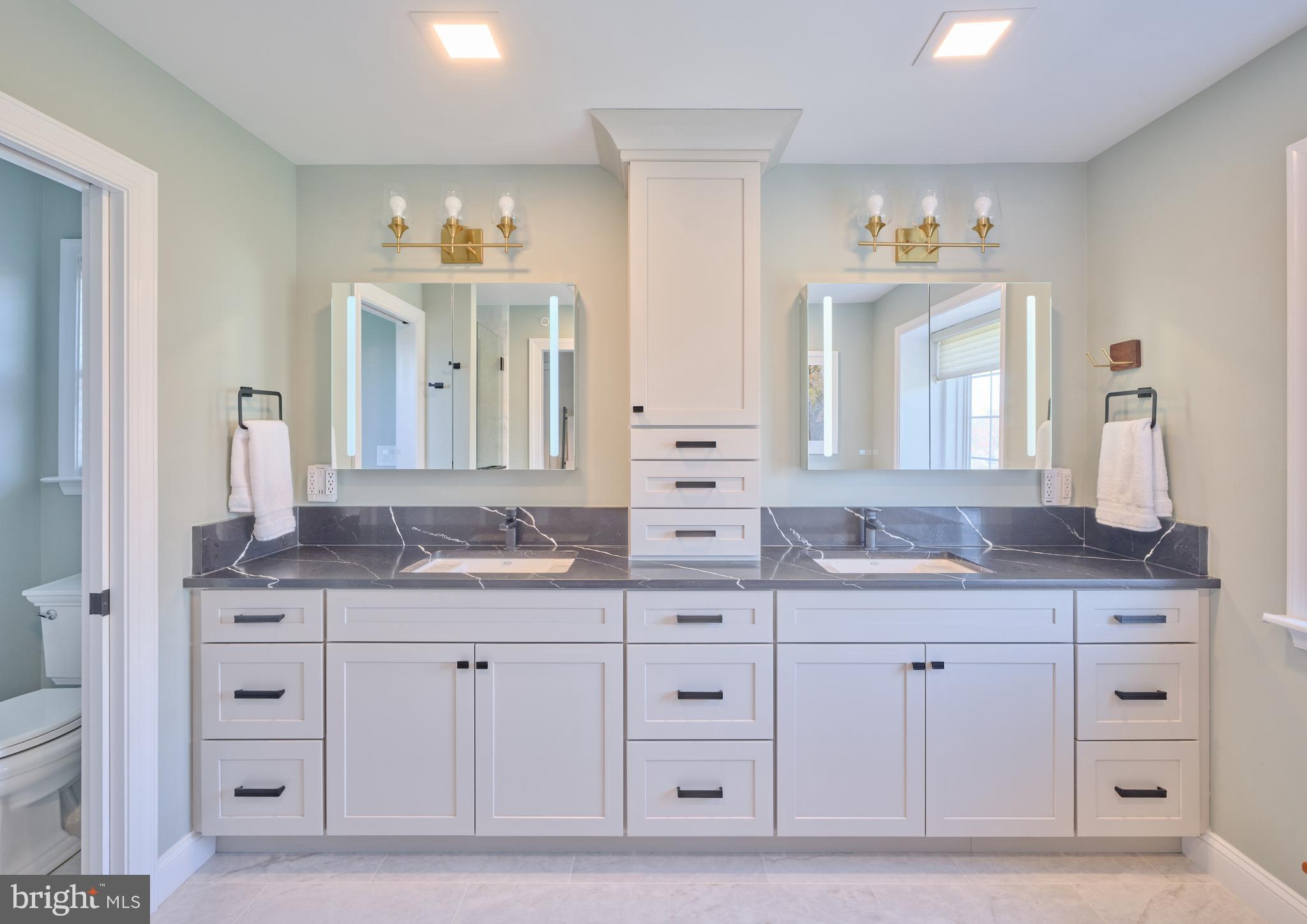 3402 Wiltshire Road Furlong, PA 18925 - Photo 27 of 68 Main bathroom