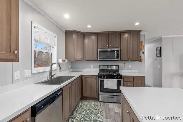 $93,000 | 7204 East Grand River Avenue, Unit 253, Portland, MI 48875