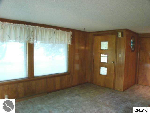 4253 East Washington Road Ithaca, MI 48847 - Photo 6 of 9 1768936-5.JPG