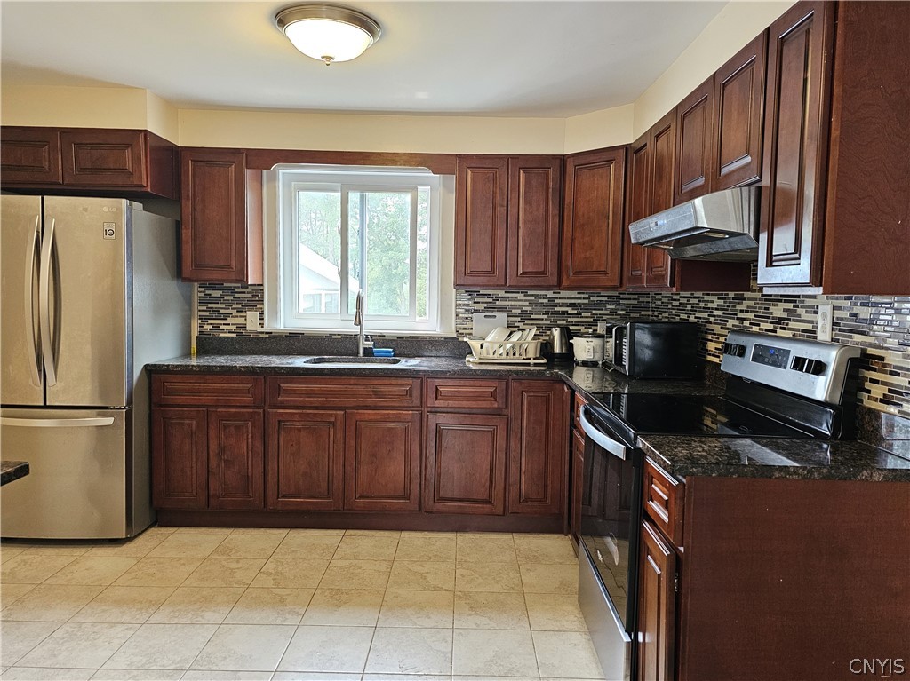 708 Herkimer Road Utica, NY 13502 - Photo 13 of 42