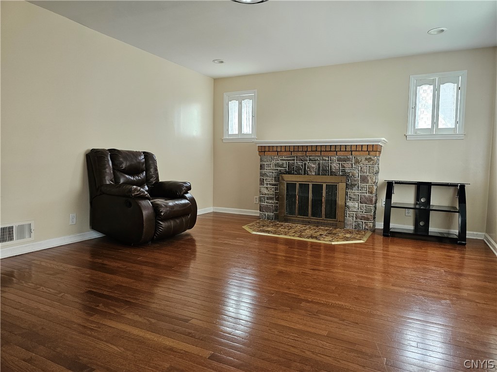 708 Herkimer Road Utica, NY 13502 - Photo 4 of 42