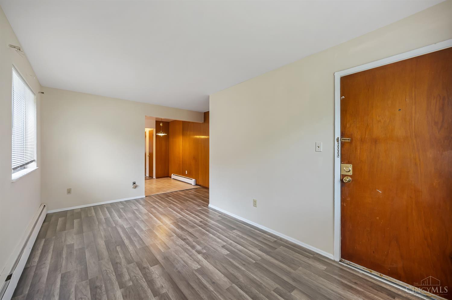 2958 Ferguson Road Cincinnati, OH 45238 - Photo 4 of 18 Gallery Image 4