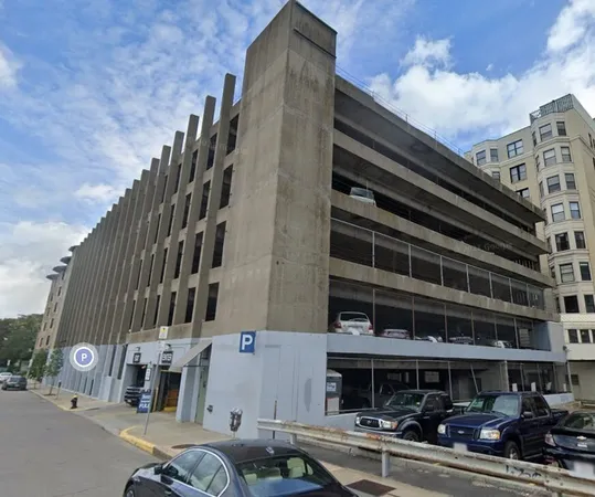 $400 | 425 Newbury Street, Unit A34, Boston, MA 02215