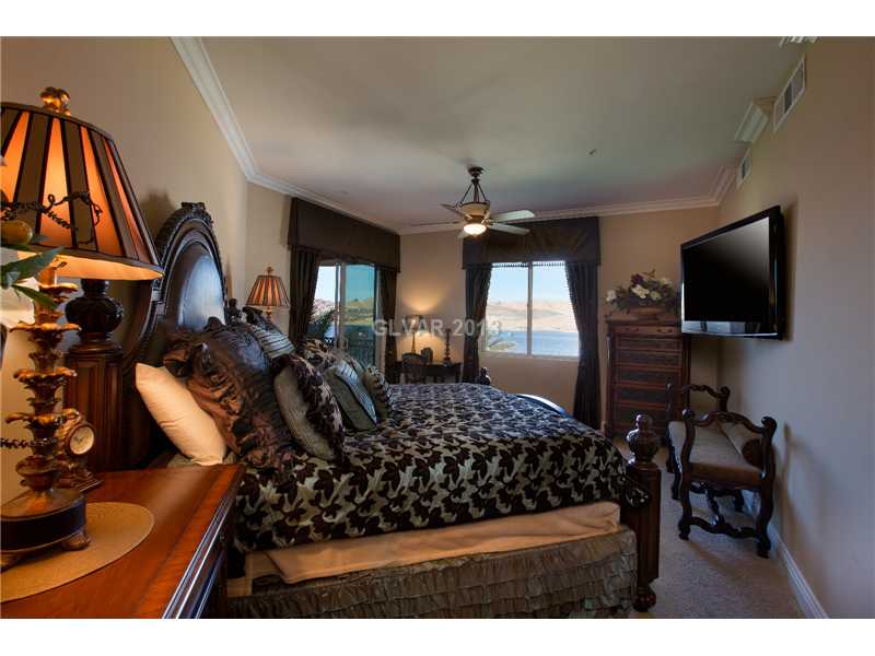 30 Via Mantova, Unit 305 Henderson, NV 89011 - Photo 11 of 30 Master Bedroom.