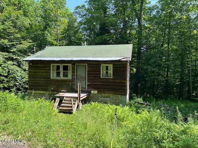 79 Park Road Johnsburg, NY 12843 - Photo 3 of 13 IMG_6286