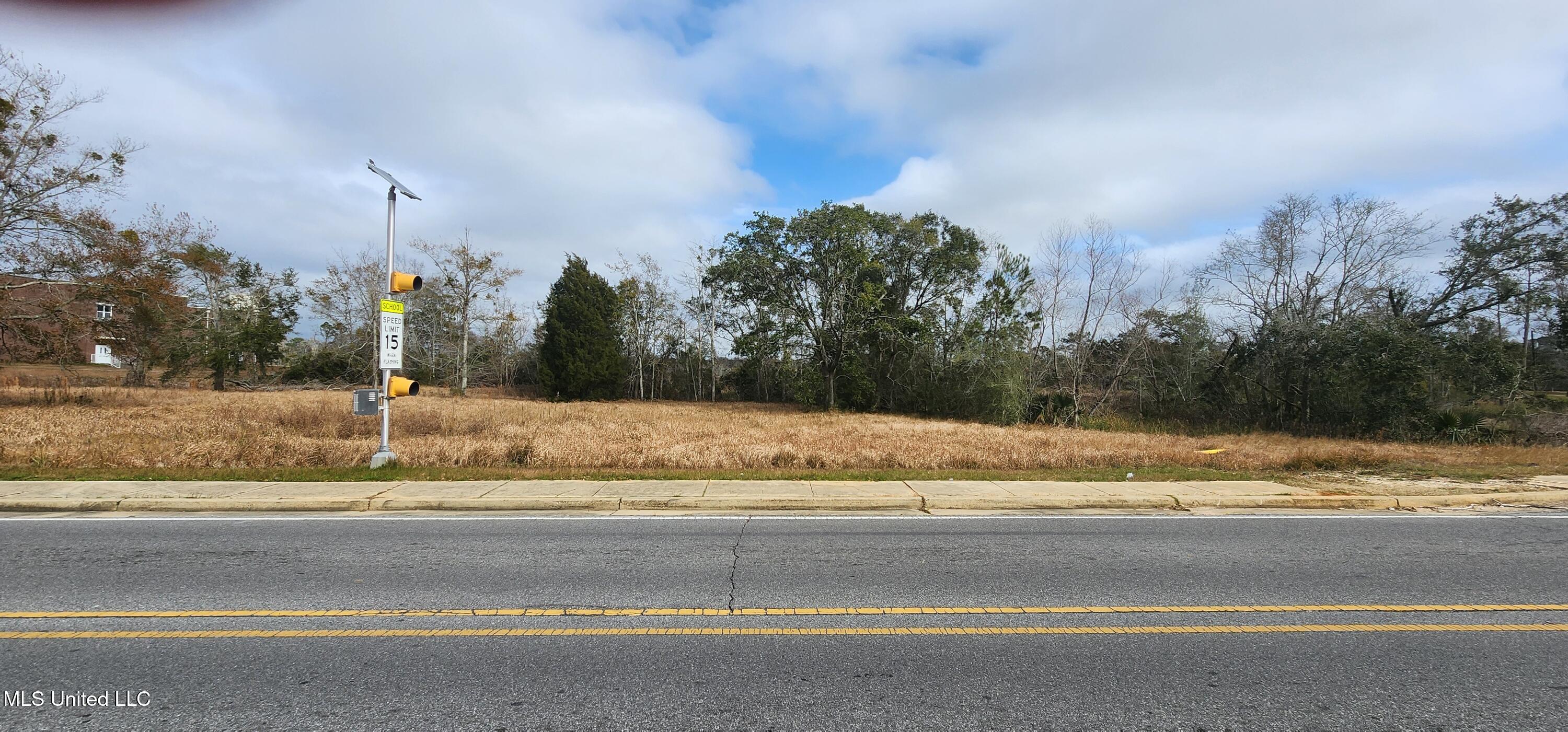 4548 Magnolia Street Moss Point, MS 39563 - Photo 4 of 11 20240122_125710