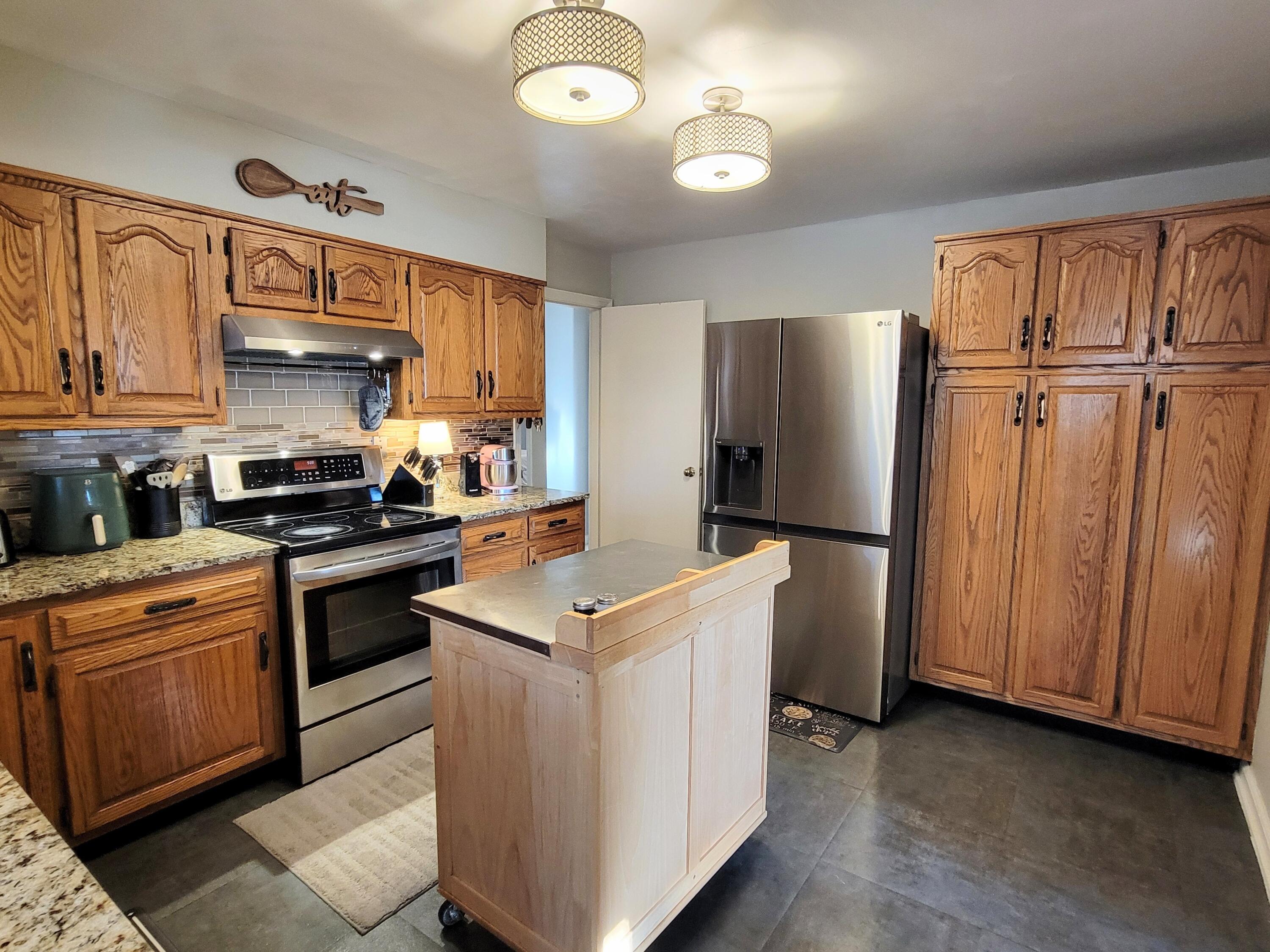 4012 Rogers Road Chattanooga, TN 37411 - Photo 18 of 61 20260322_091021~2