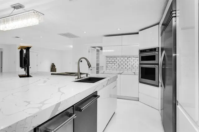 $574,000 | 1302 Spring Creek Drive, Spring, TX 77386