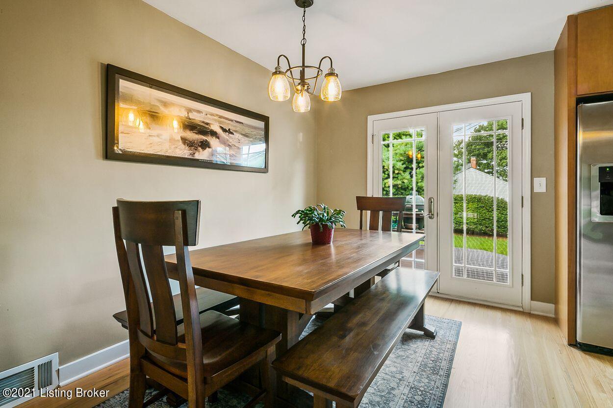 207 Hemingway Road Louisville, KY 40207 - Photo 15 of 36 15