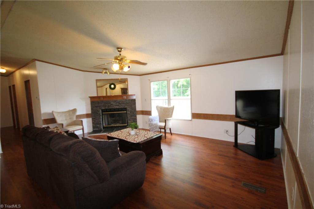 1009 Alexander Road Pinnacle, NC 27043 - Photo 16 of 29
