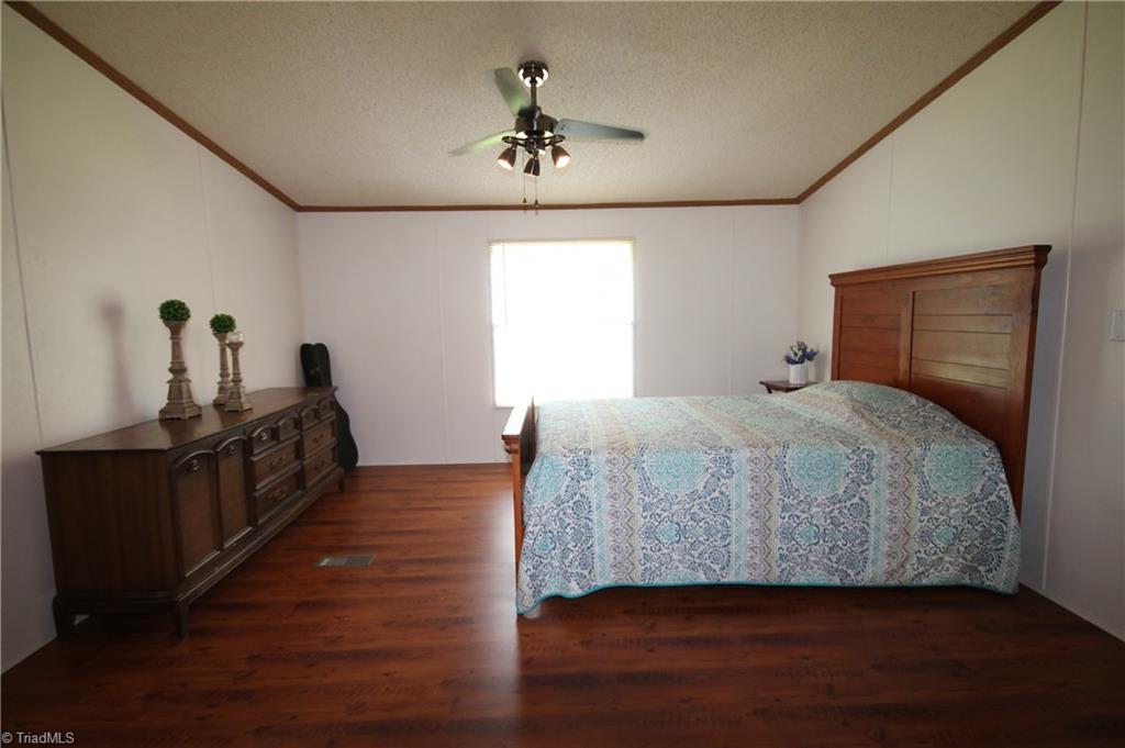 1009 Alexander Road Pinnacle, NC 27043 - Photo 20 of 29