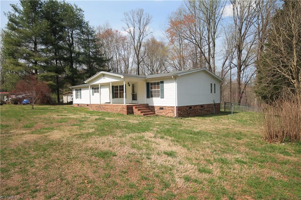 1009 Alexander Road Pinnacle, NC 27043 - Photo 3 of 29
