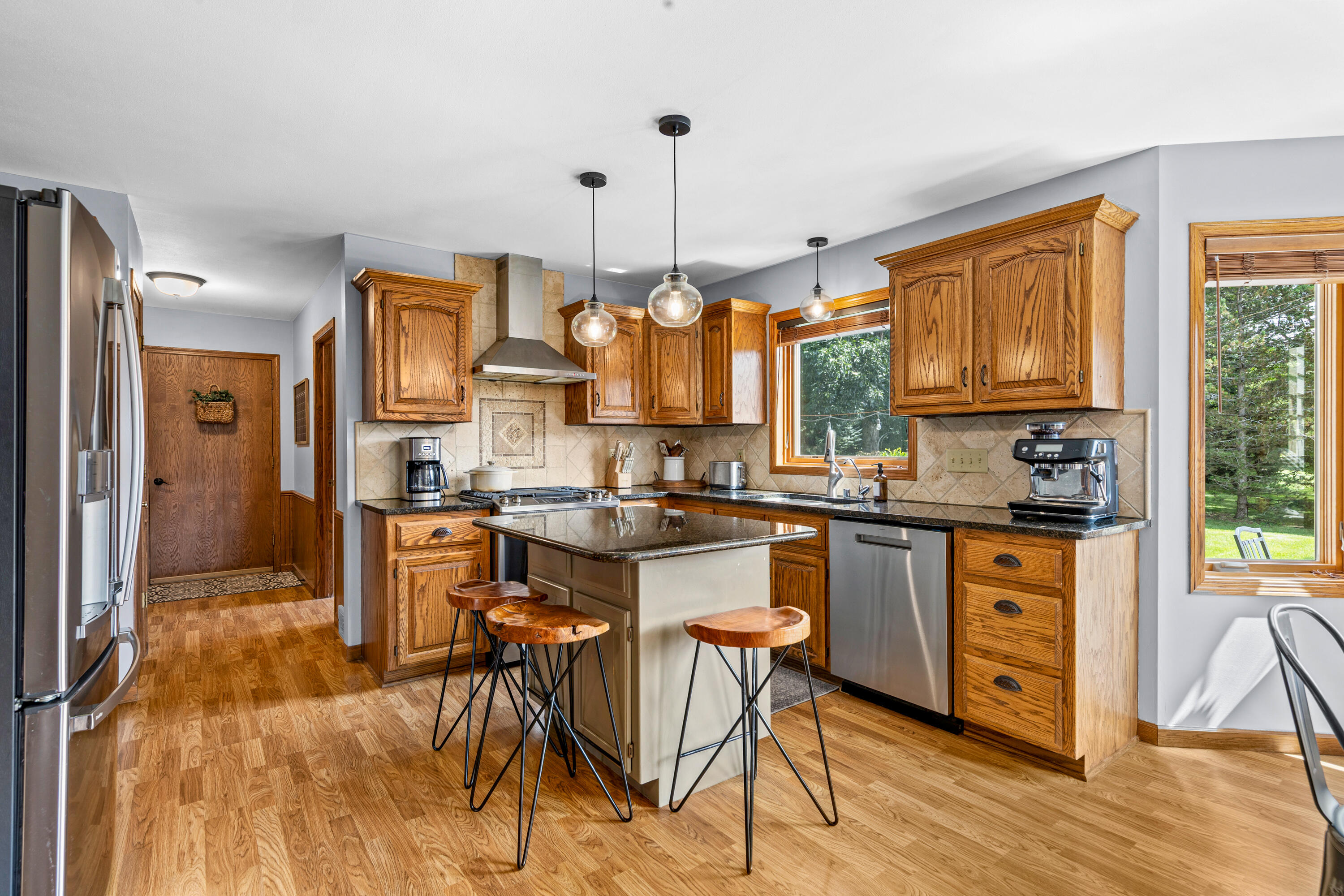 W237N3390 Five Fields Road Pewaukee, WI 53072 - Photo 14 of 45 Open kitchen