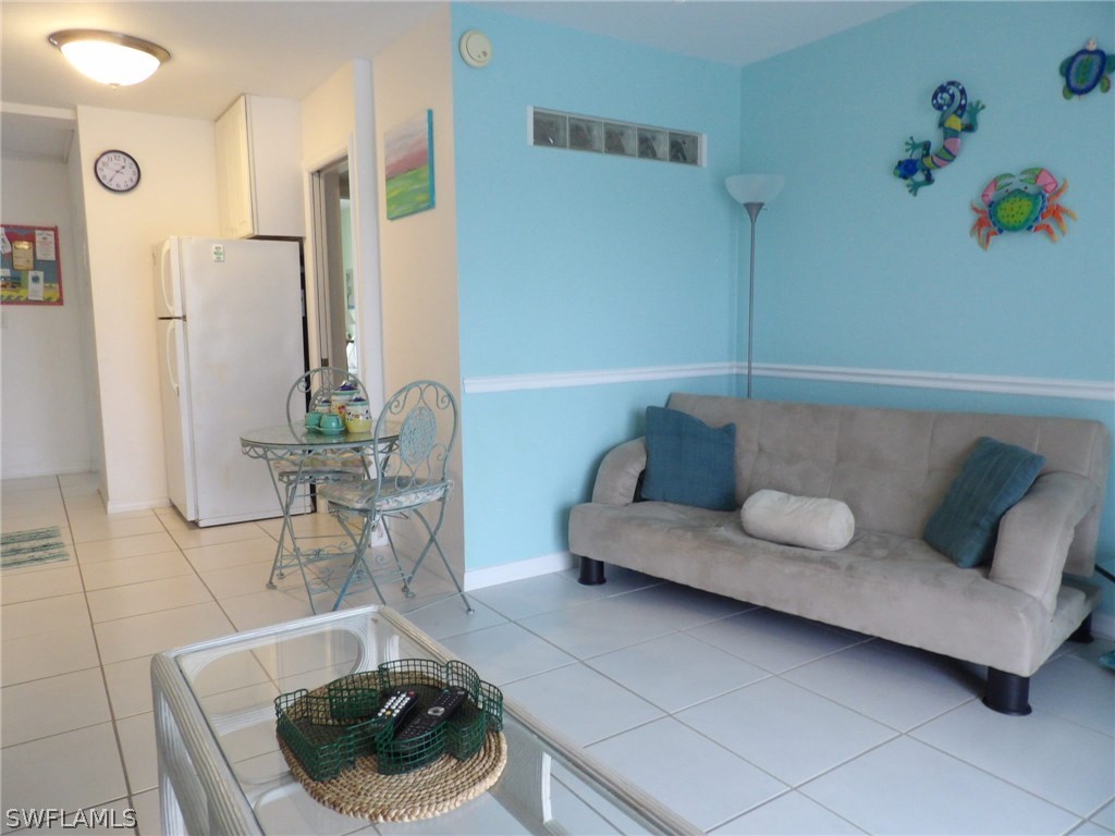 3211 Stringfellow Road St. James City, FL 33956 - Photo 4 of 13 Gallery Image 4