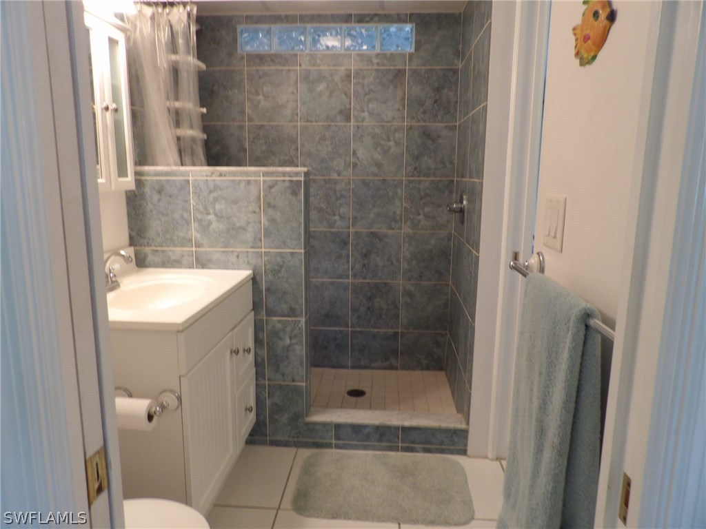 3211 Stringfellow Road St. James City, FL 33956 - Photo 7 of 13 Gallery Image 7