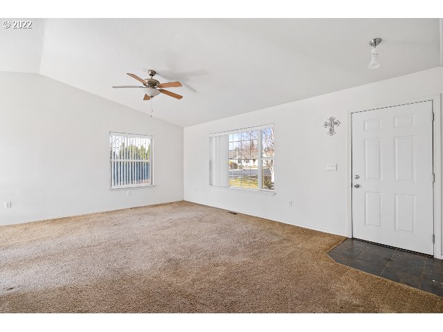 335 Jason Avenue Stanfield, OR 97875 - Photo 11 of 28 a view of an empty room with a window