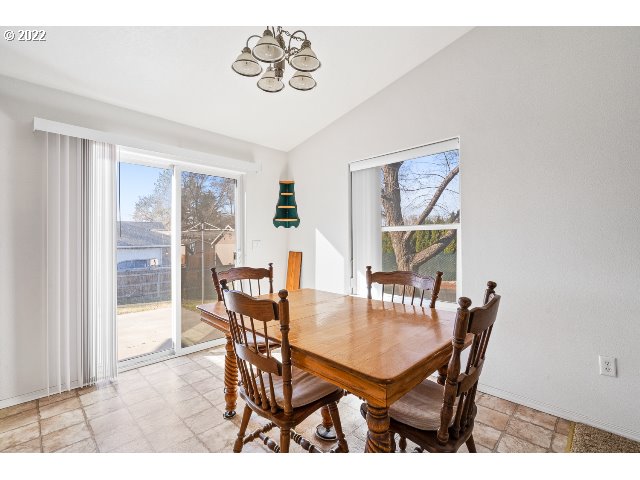 335 Jason Avenue Stanfield, OR 97875 - Photo 10 of 28 a view of a dining room with furniture