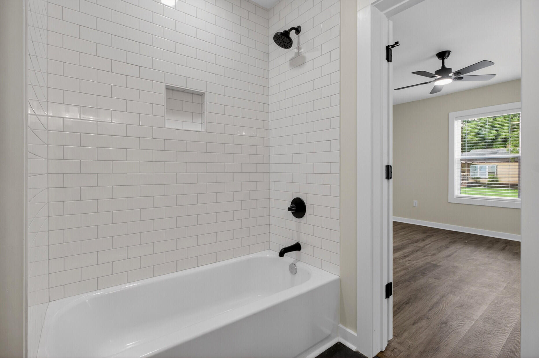 2136 Commander Road North Charleston, SC 29405 - Photo 17 of 31